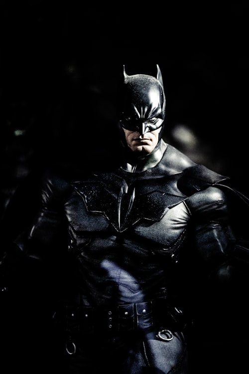 黑暗荣耀第三季官方海报，主演宋慧乔面带坚毅表情