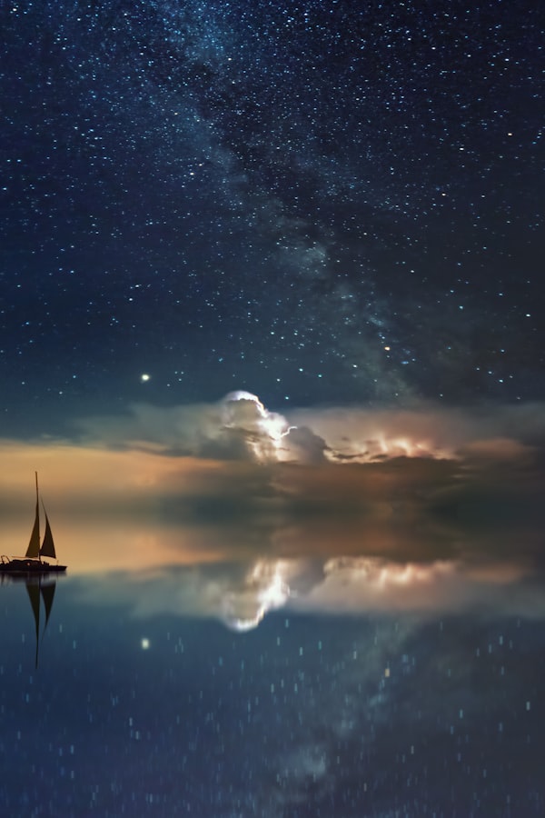 曼达洛人最终季海报，主角手持光剑站在飞船前